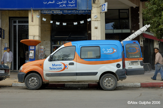 Photographie Couleur - Horizontale - Véhicule de la compagnie « Maroc Telecom »